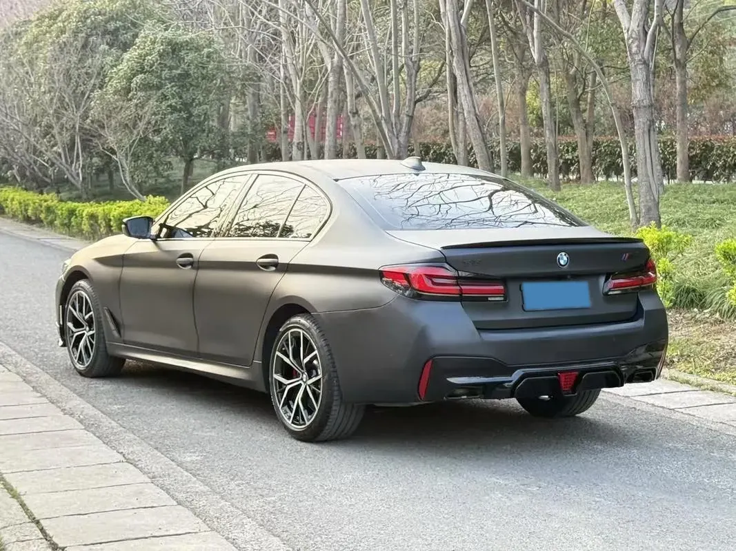 2021 BMW 5 Series 3.0T 340HP L6 8AT,autocango,china used car exporter,china ev exporter,chinese used car exporter,chinese used ev exporter