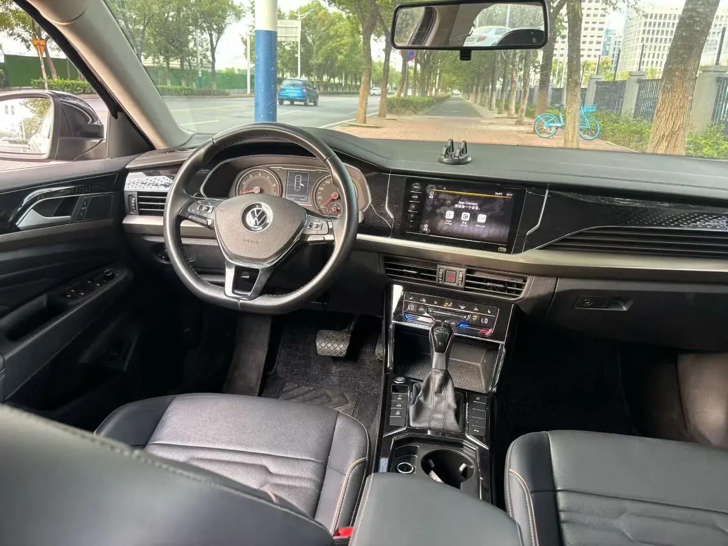 2020 VOLKSWAGEN PASSAT thumbnail 4