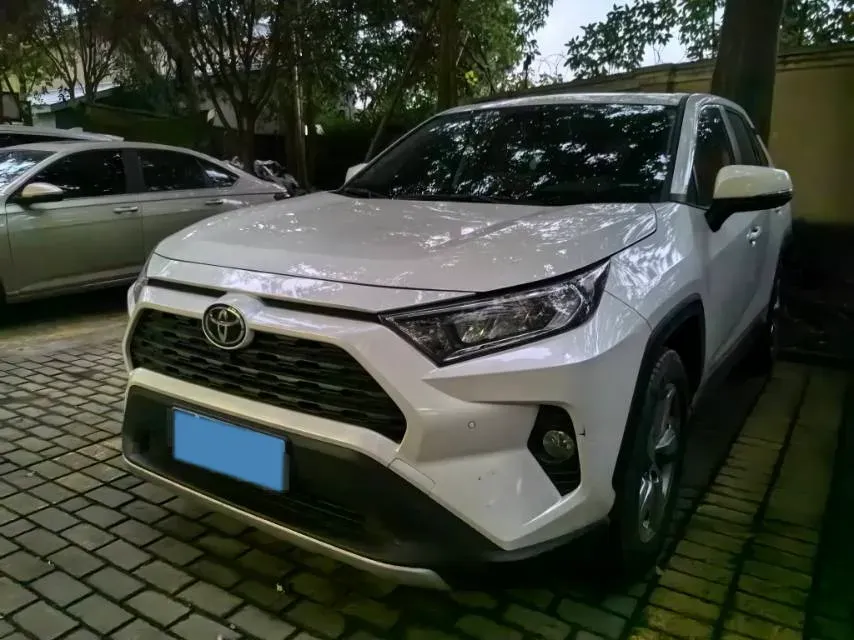 2022 Toyota RAV4 2.0L 171HP L4 CVT,autocango,china used car exporter,china ev exporter,chinese used car exporter,chinese used ev exporter