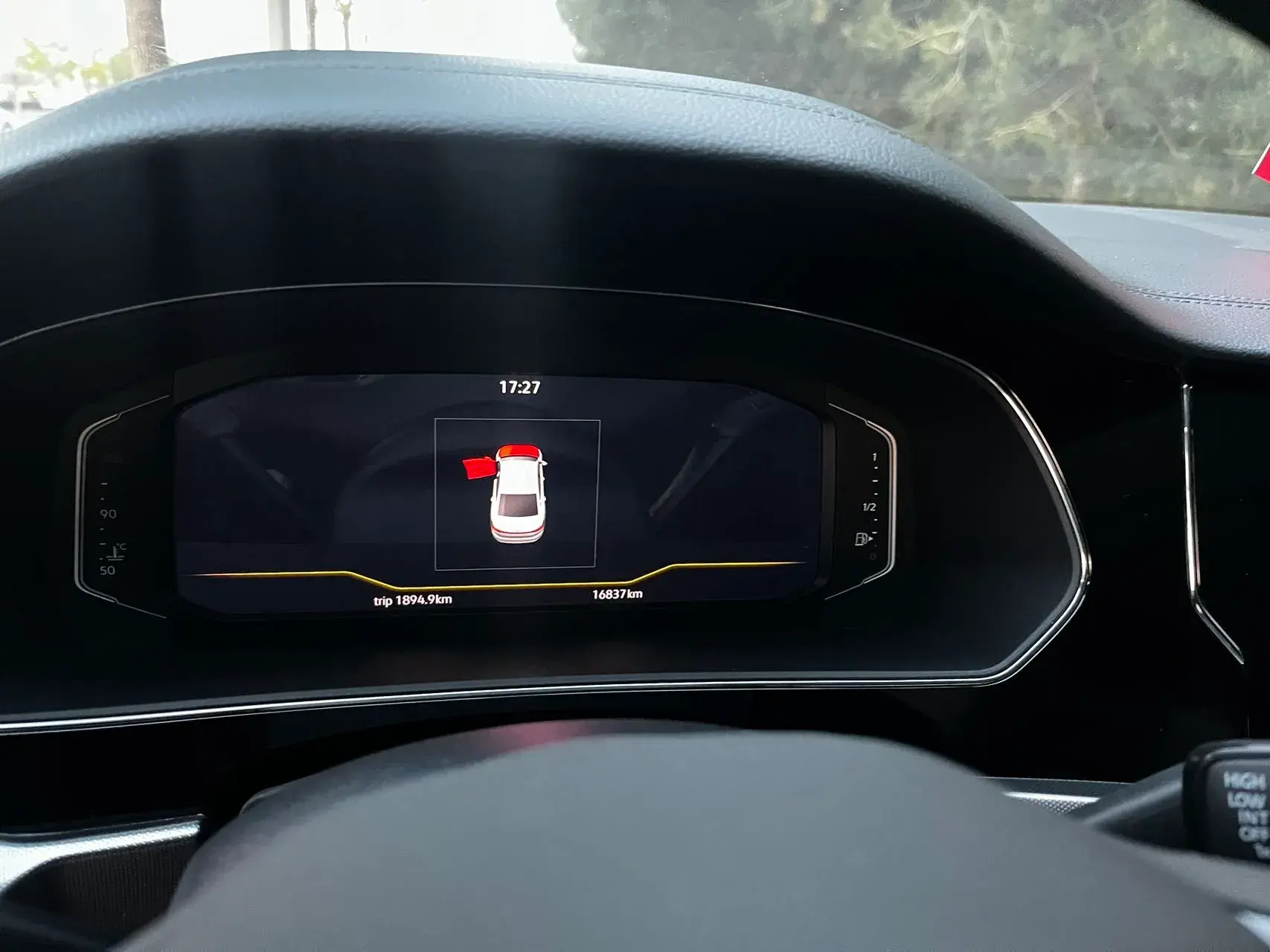 2024 VOLKSWAGEN PASSAT thumbnail 4