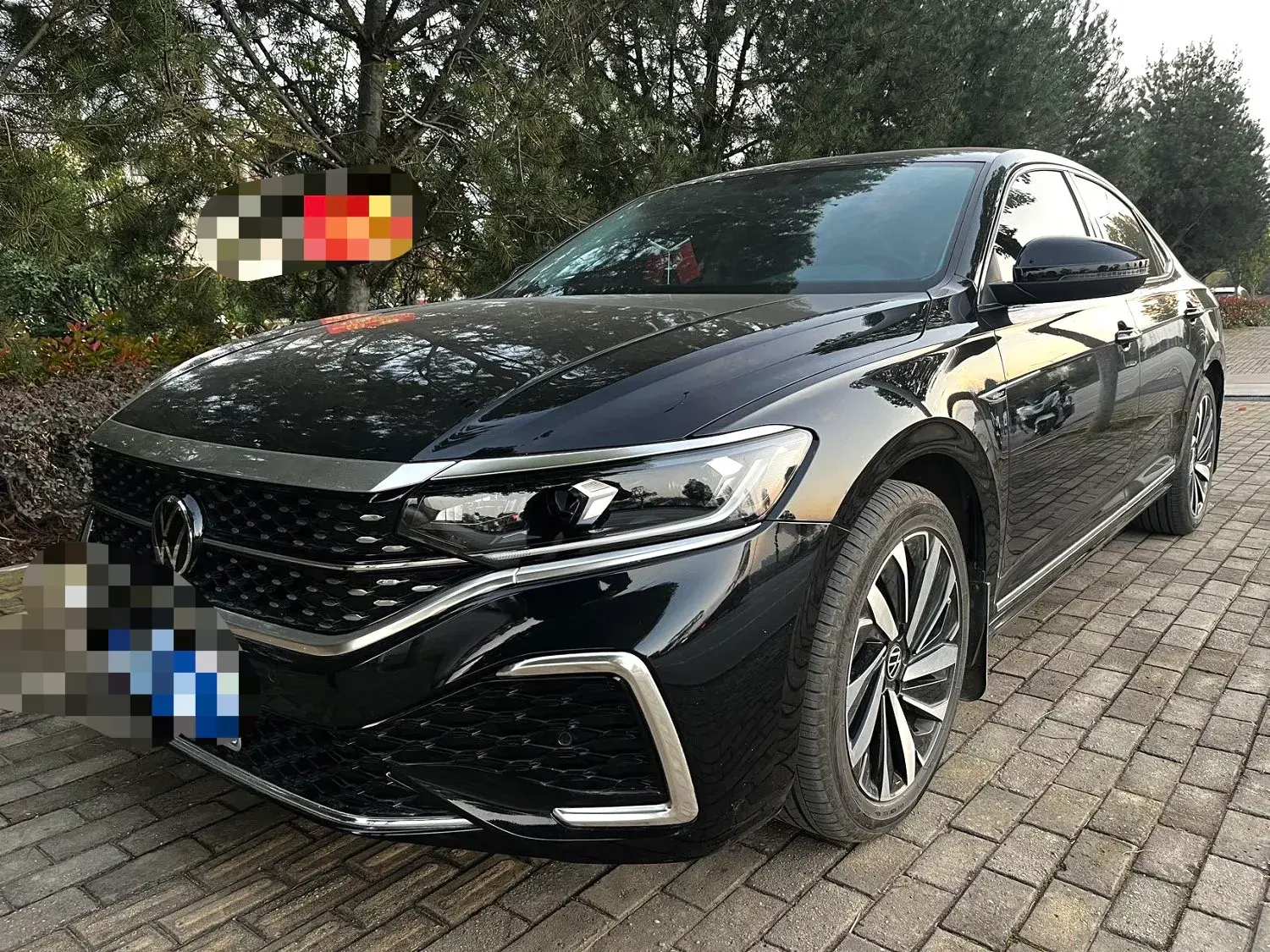 2024 VOLKSWAGEN PASSAT view 1