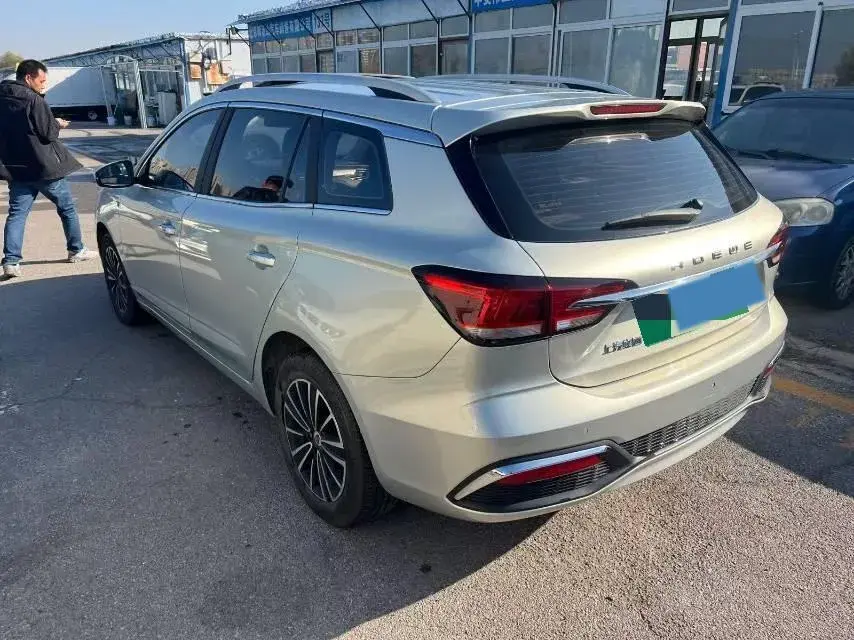 2018 ROEWE EI5 thumbnail 2