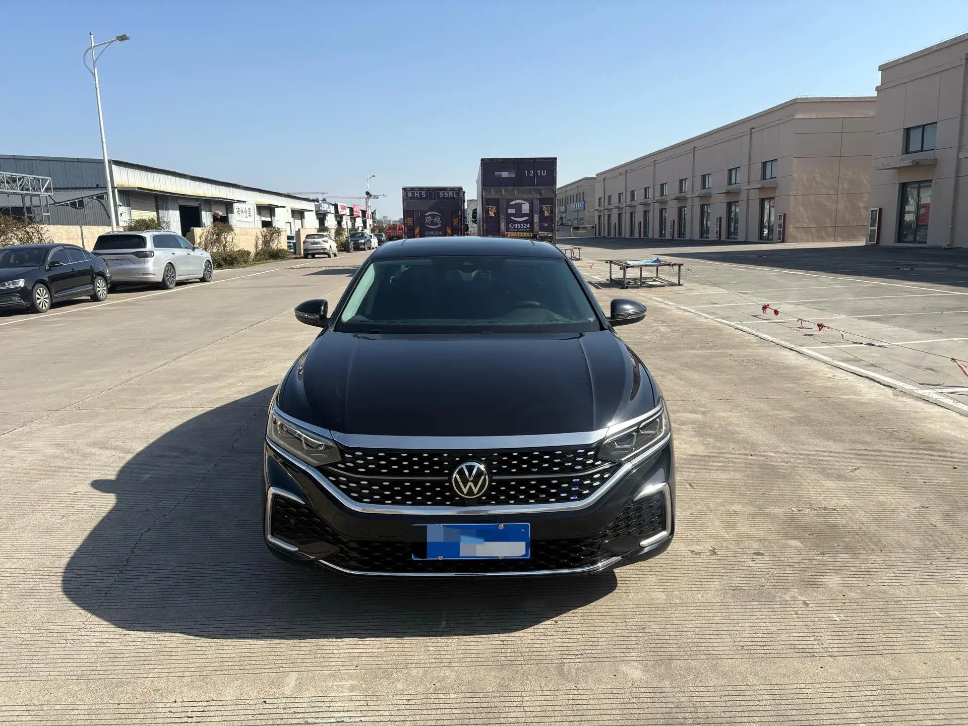 2022 VOLKSWAGEN PASSAT thumbnail 2