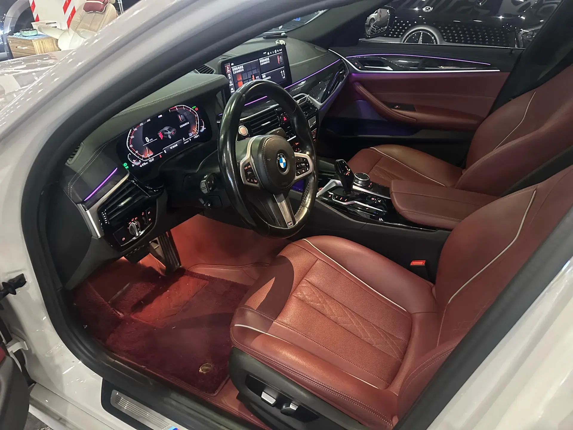 2022 BMW 5 thumbnail 2