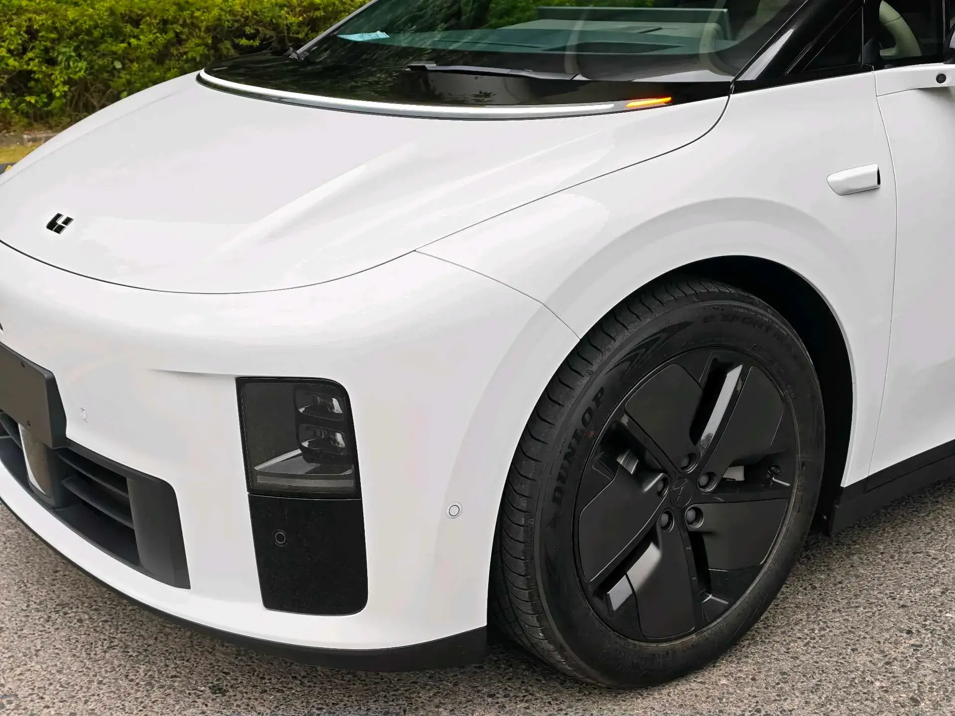 2025 LI I6 thumbnail 2