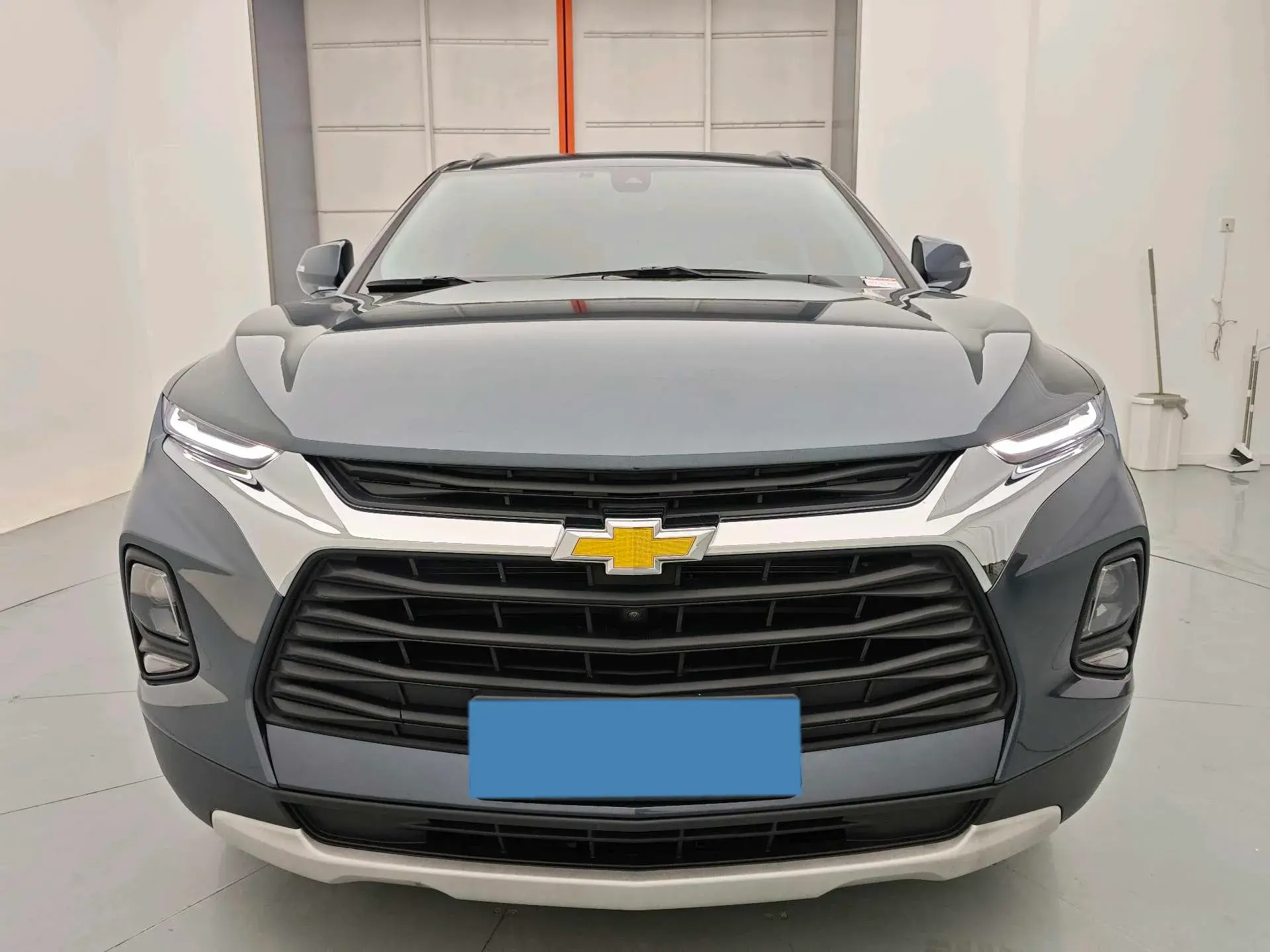 2021 CHEVROLET EQUINOX thumbnail 3