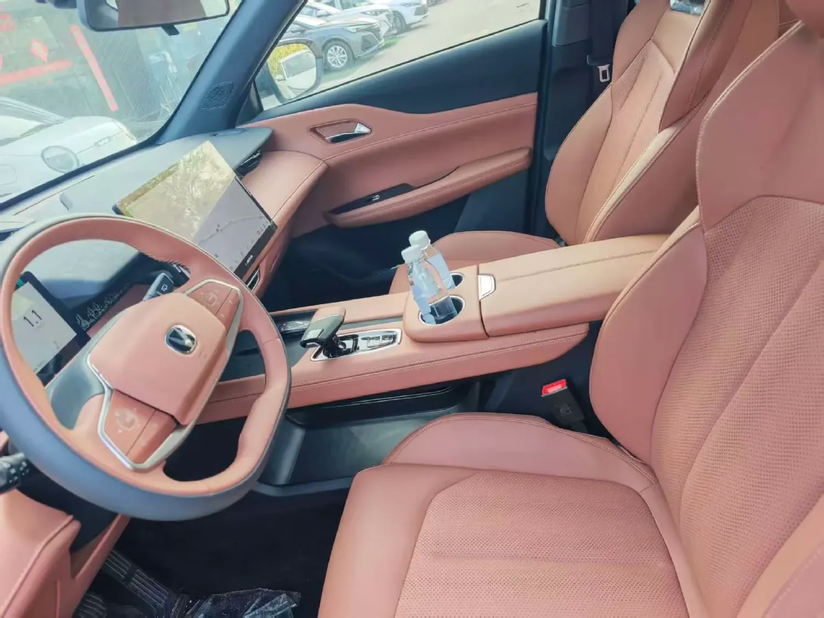 2025 ChangAn UNI-Z 1.5T 188HP L4 7DCT,autocango,china used car exporter,china ev exporter,chinese used car exporter,chinese used ev exporter