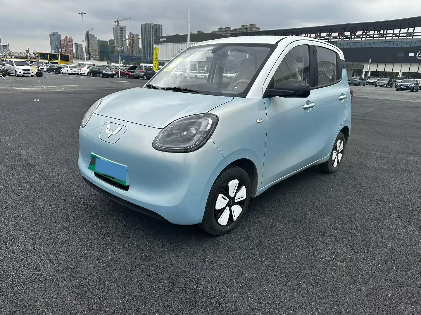 2025 WULING HONGGUANG view 1