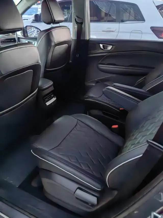 2022 WULING JIACHEN thumbnail 4