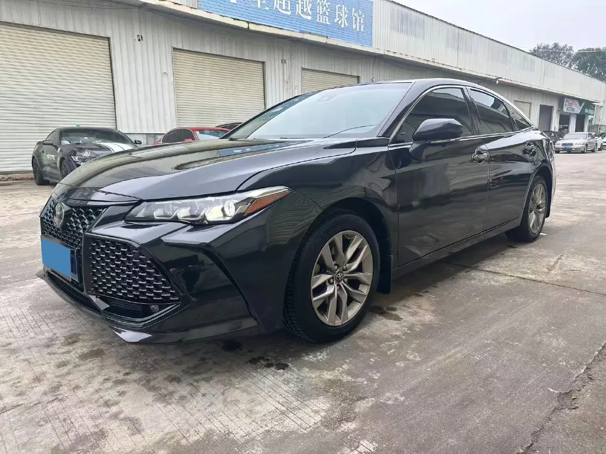 2019 Toyota Avalon 2.5L 209HP L4 8AT