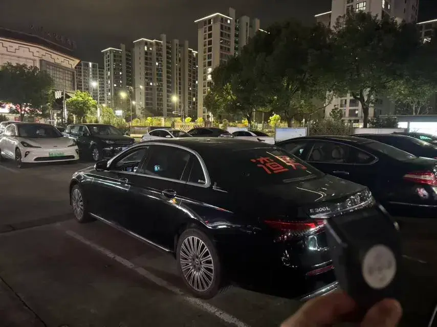 2022 MERCEDES-BENZ E thumbnail 2