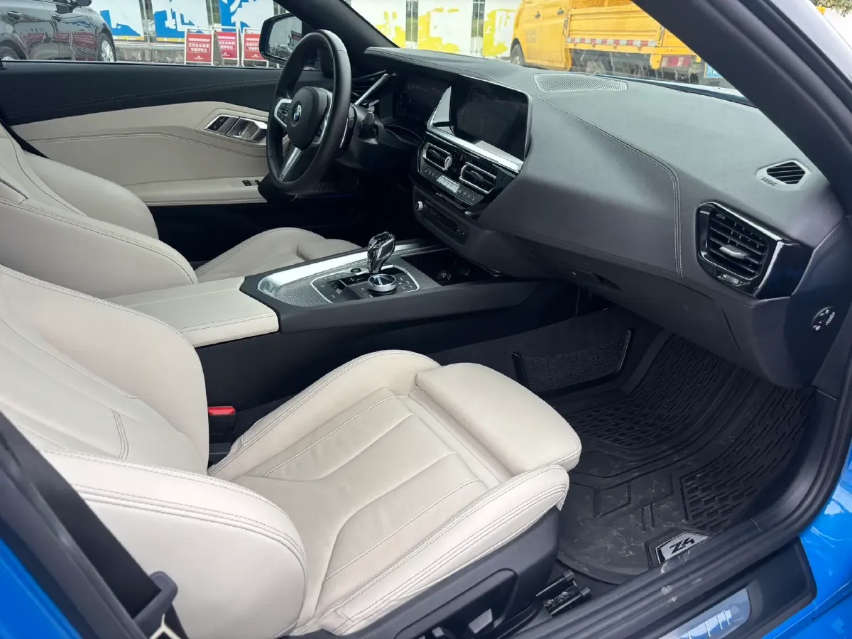 2022 BMW Z4 3.0T 340HP L6 8AT,autocango,china used car exporter,china ev exporter,chinese used car exporter,chinese used ev exporter