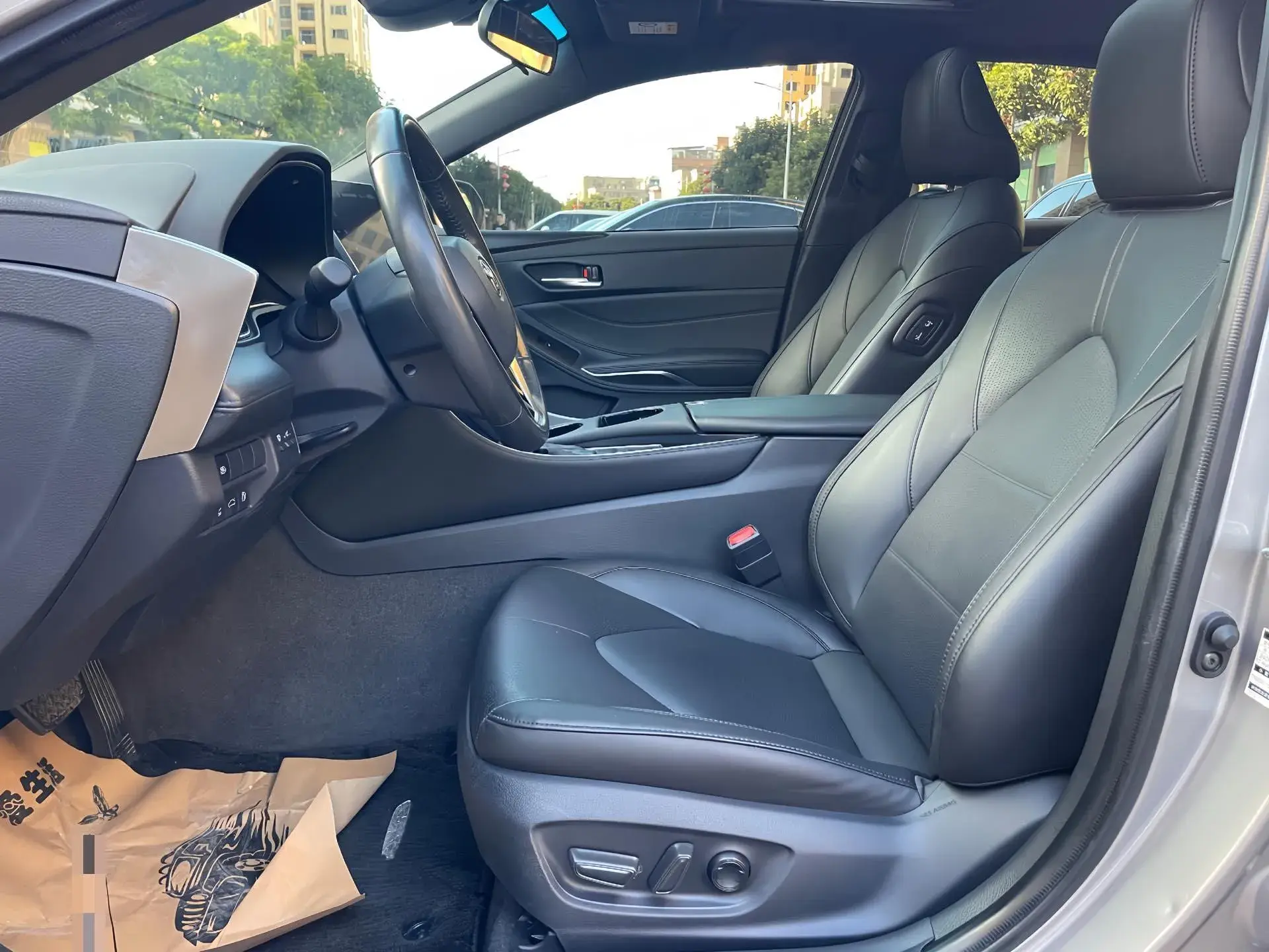 2022 TOYOTA AVALON thumbnail 4