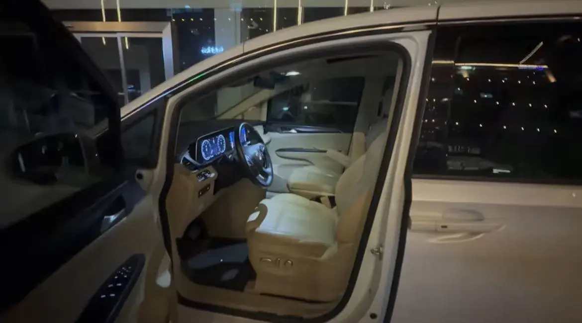 2022 BUICK GL8 thumbnail 3