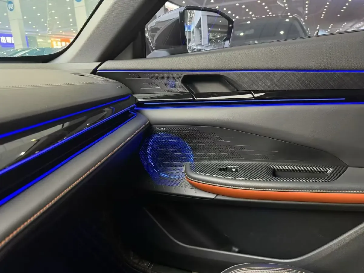 2022 ChangAn UNI-V 1.5T 188HP L4 7DCT,autocango,china used car exporter,china ev exporter,chinese used car exporter,chinese used ev exporter