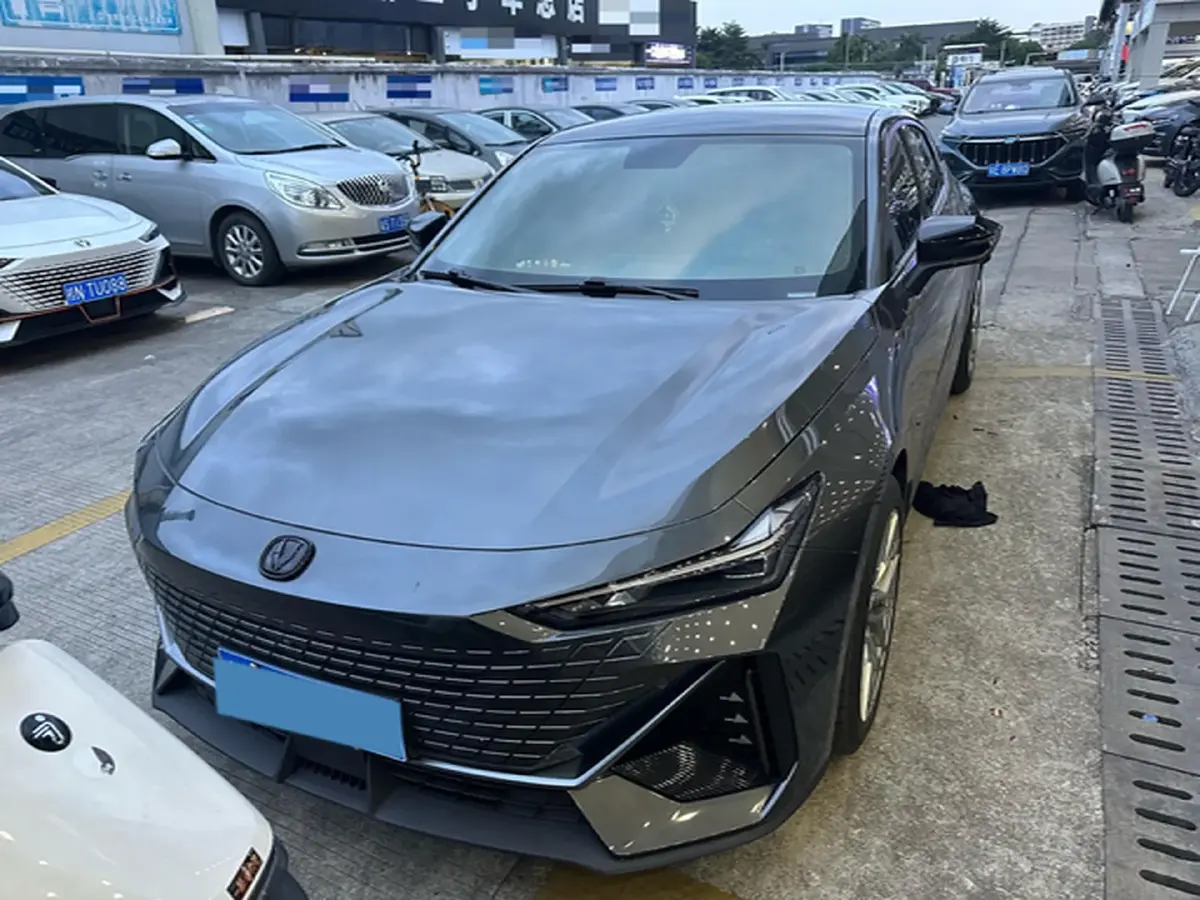 2022 ChangAn UNI-V 1.5T 188HP L4 7DCT