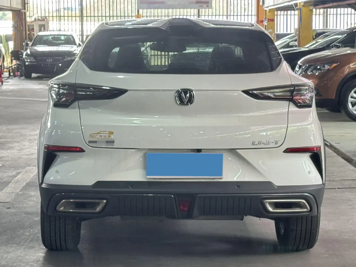 2022 ChangAn UNI-T 1.5T 188HP L4 7DCT,autocango,china used car exporter,china ev exporter,chinese used car exporter,chinese used ev exporter