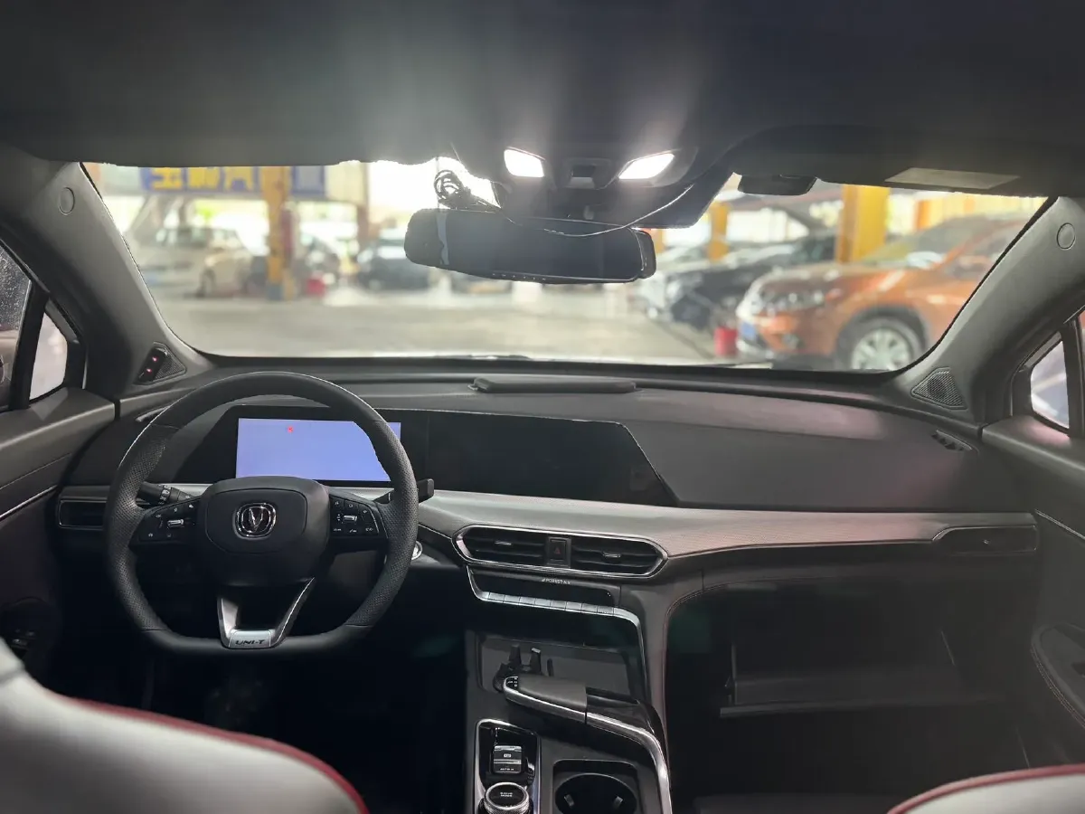 2022 ChangAn UNI-T 1.5T 188HP L4 7DCT,autocango,china used car exporter,china ev exporter,chinese used car exporter,chinese used ev exporter