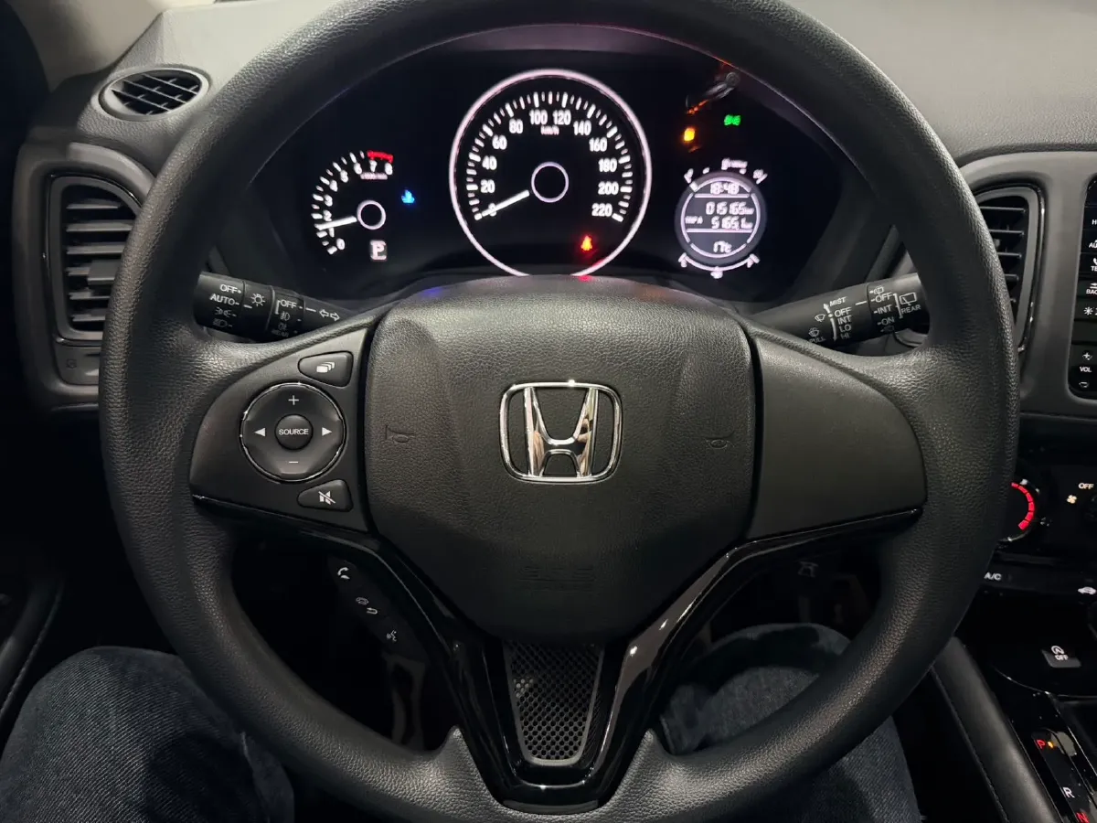 2020 Honda Vezel 1.5L 131HP L4 CVT,autocango,china used car exporter,china ev exporter,chinese used car exporter,chinese used ev exporter