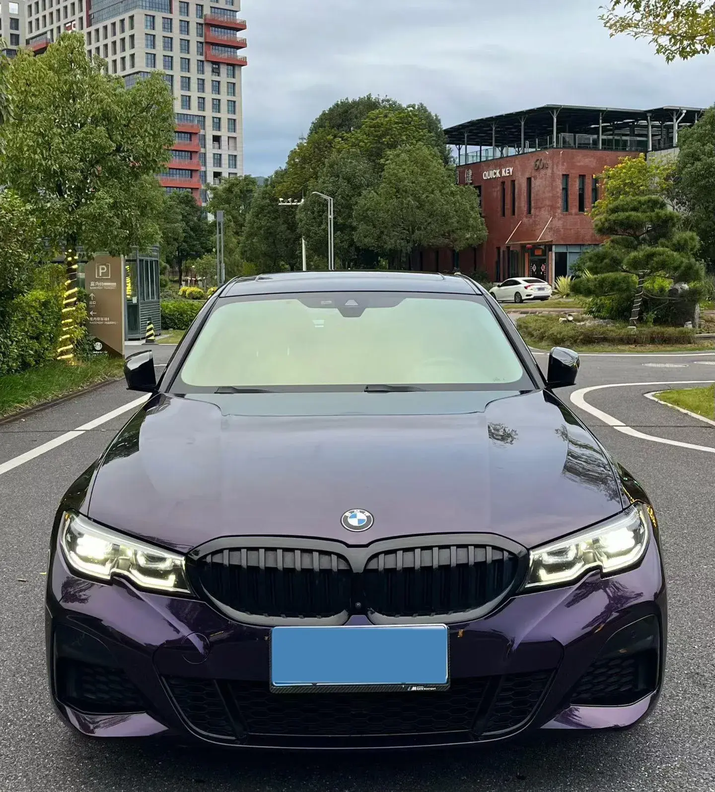 2021 BMW 3 thumbnail 2