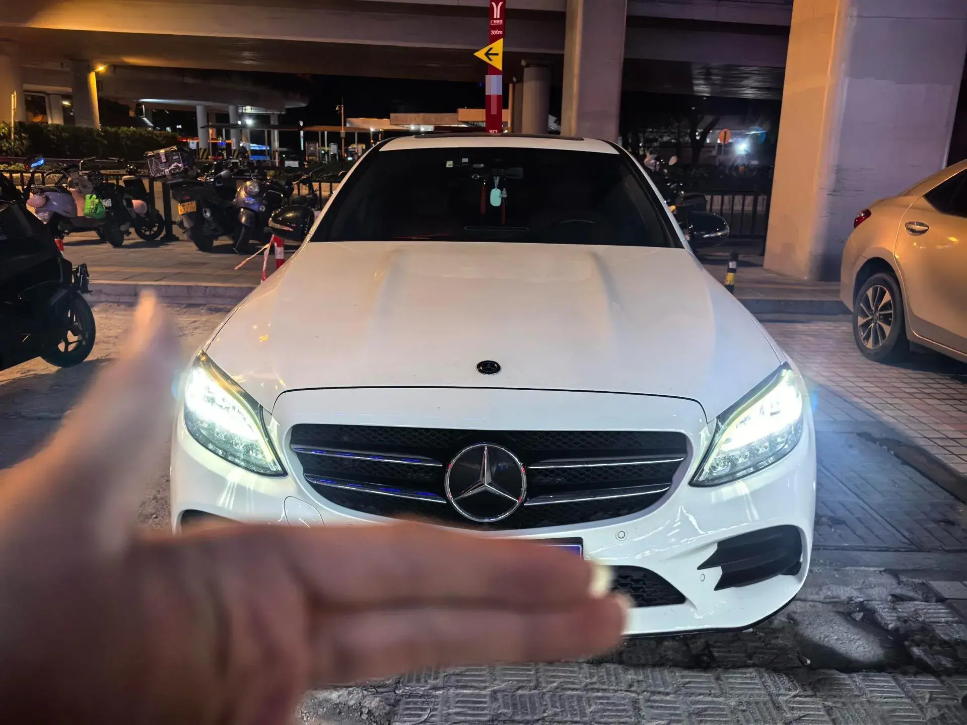 2020 MERCEDES-BENZ C thumbnail 3