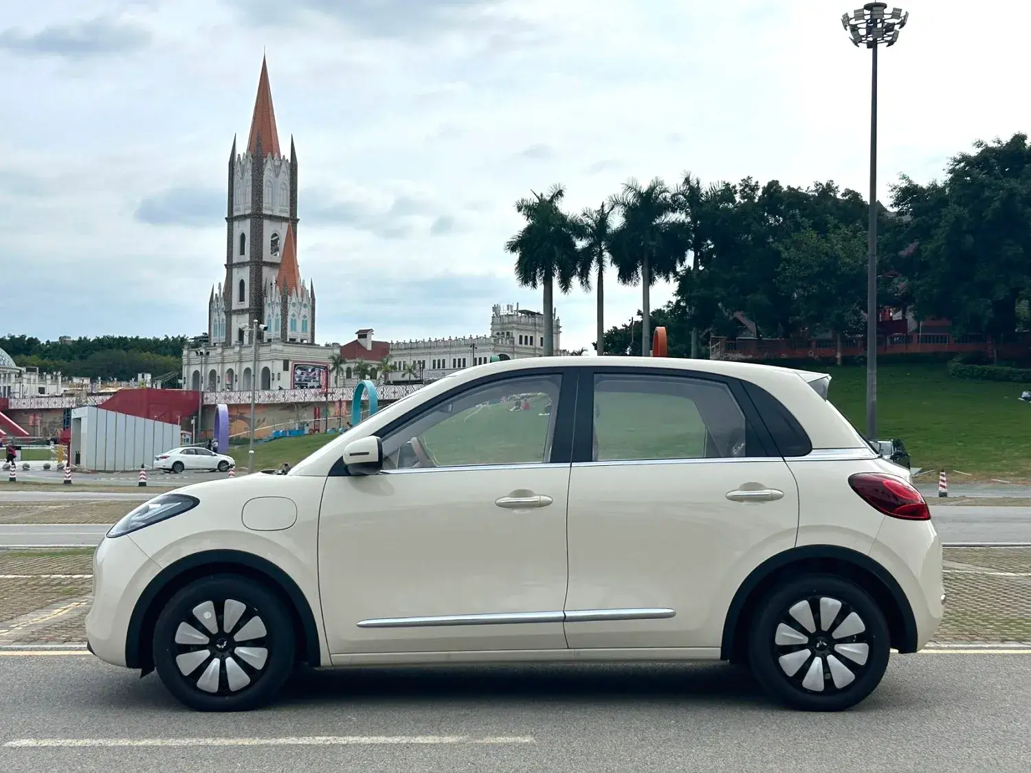 2025 WULING BINGUO thumbnail 3