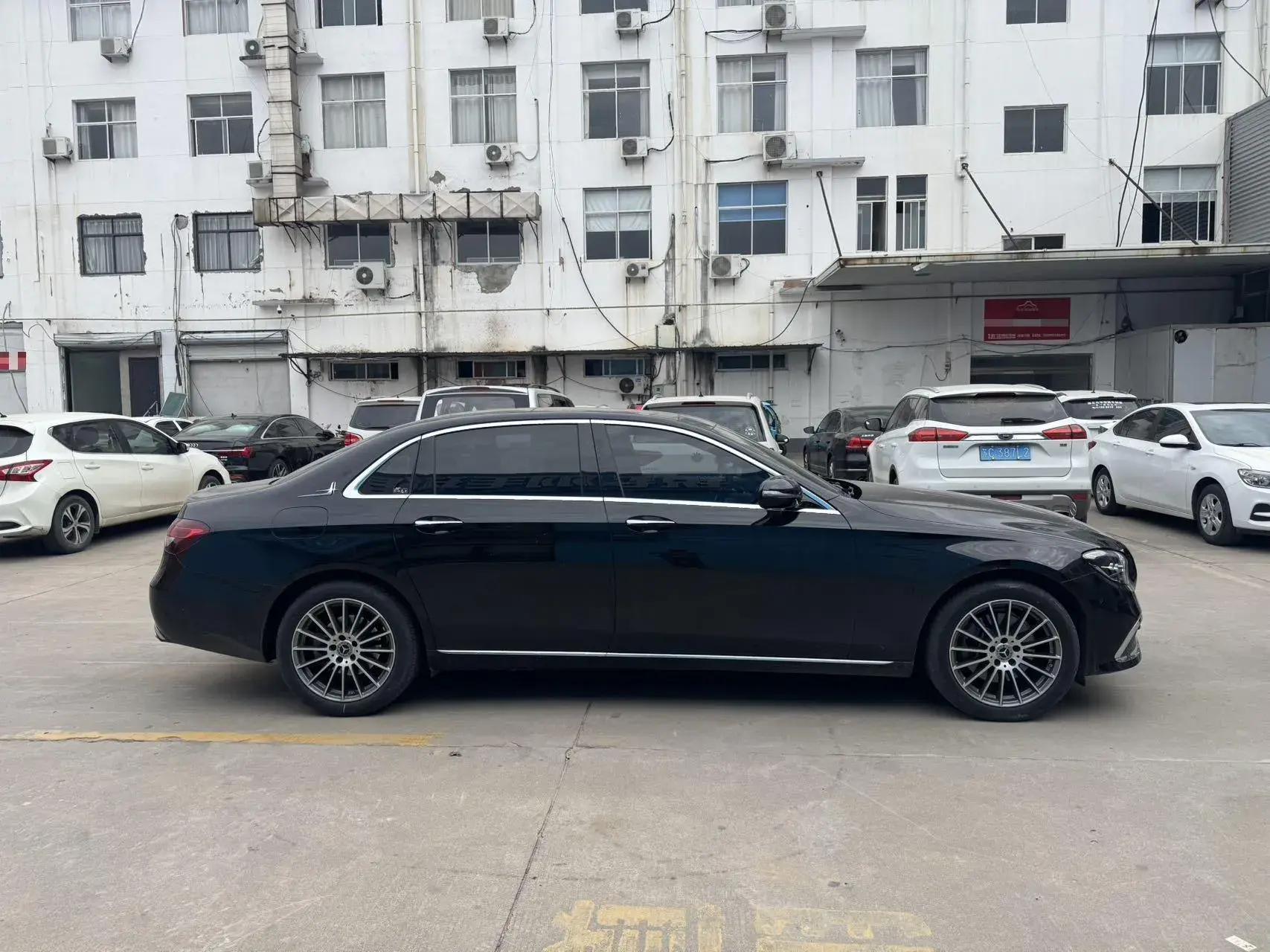 2023 MERCEDES-BENZ E thumbnail 4