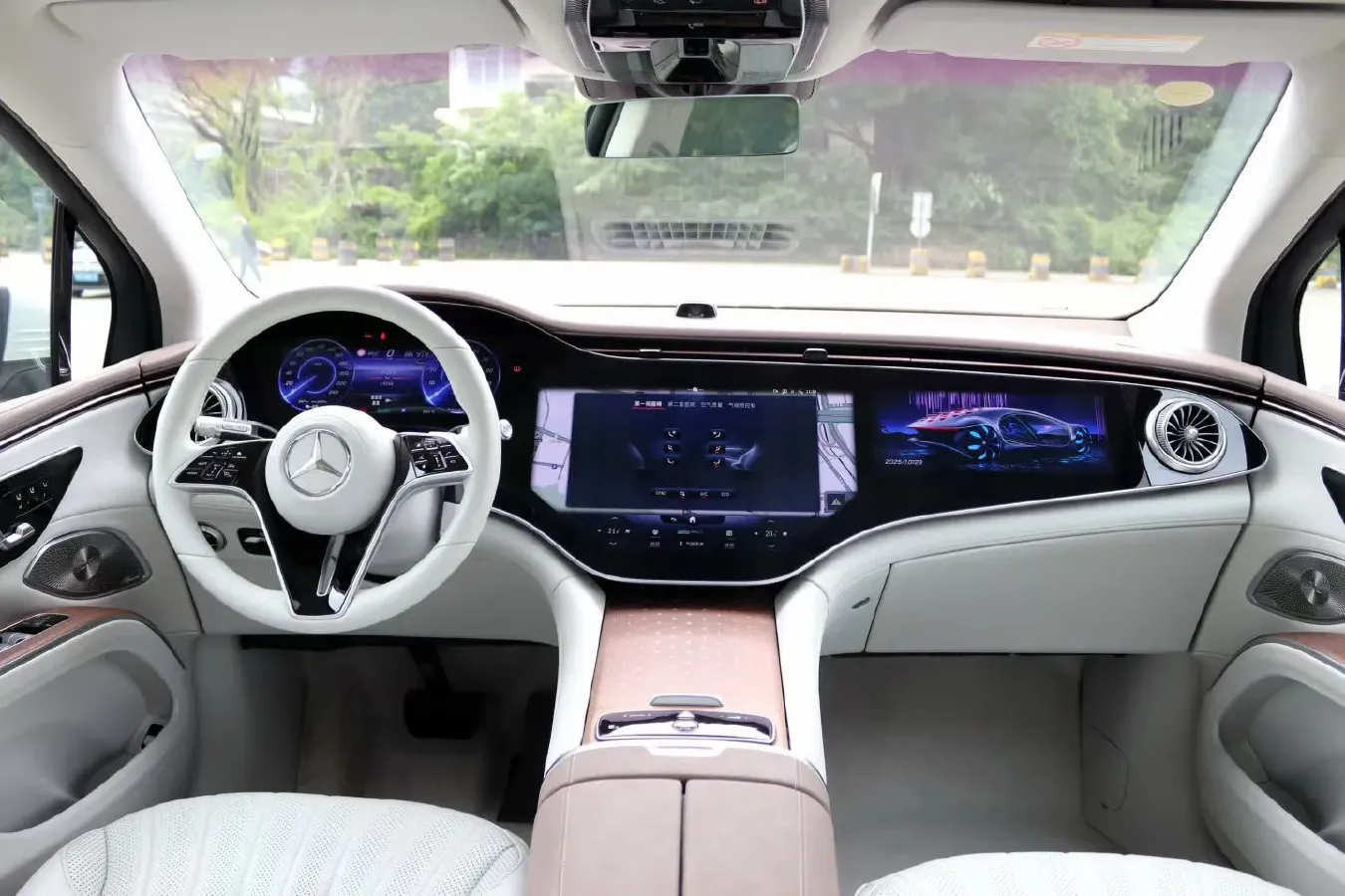 2023 Mercedes-Benz EQS SUV BEV 111.8KWH,autocango,china used car exporter,china ev exporter,chinese used car exporter,chinese used ev exporter