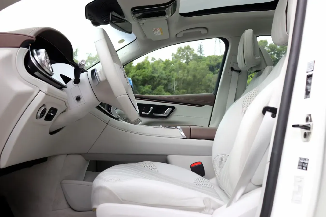 2023 Mercedes-Benz EQS SUV BEV 111.8KWH,autocango,china used car exporter,china ev exporter,chinese used car exporter,chinese used ev exporter