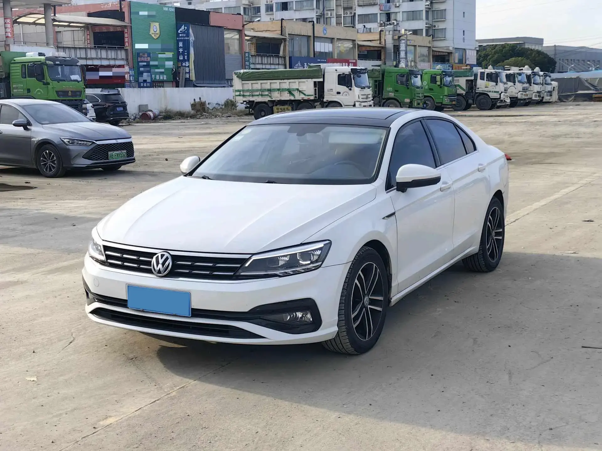 2019 VOLKSWAGEN LAMANDO view 1