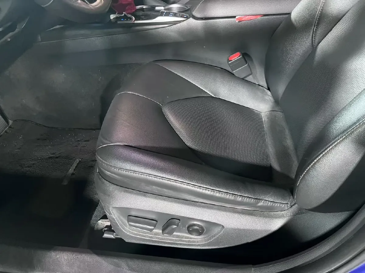 2021 Toyota Camry 2.5L 178HP L4 E-CVT Hybrid,autocango,china used car exporter,china ev exporter,chinese used car exporter,chinese used ev exporter