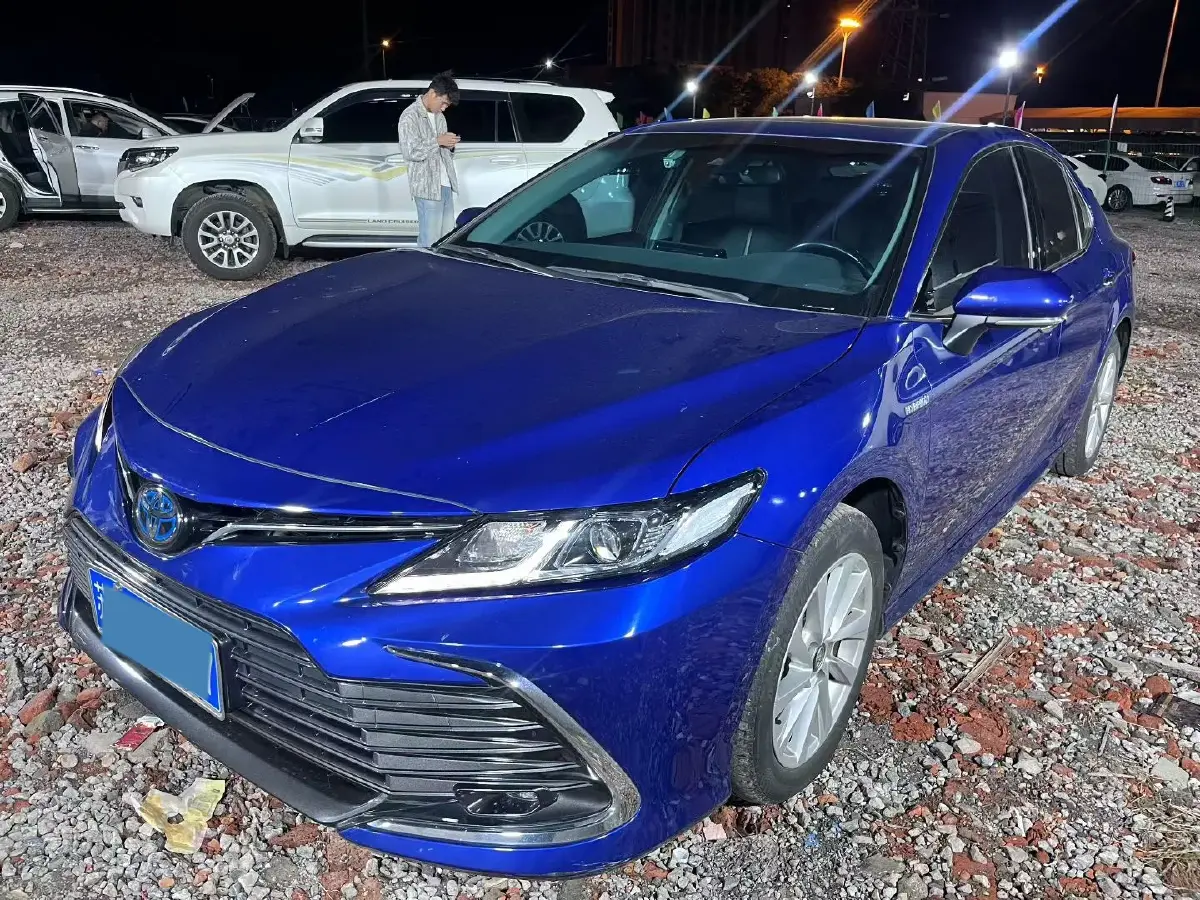 2021 Toyota Camry 2.5L 178HP L4 E-CVT Hybrid