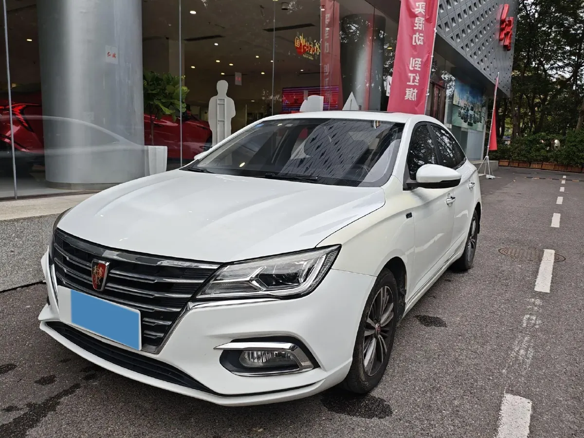 2019 Roewe i5 1.5L 120HP L4 5MT,autocango,china used car exporter,china ev exporter,chinese used car exporter,chinese used ev exporter