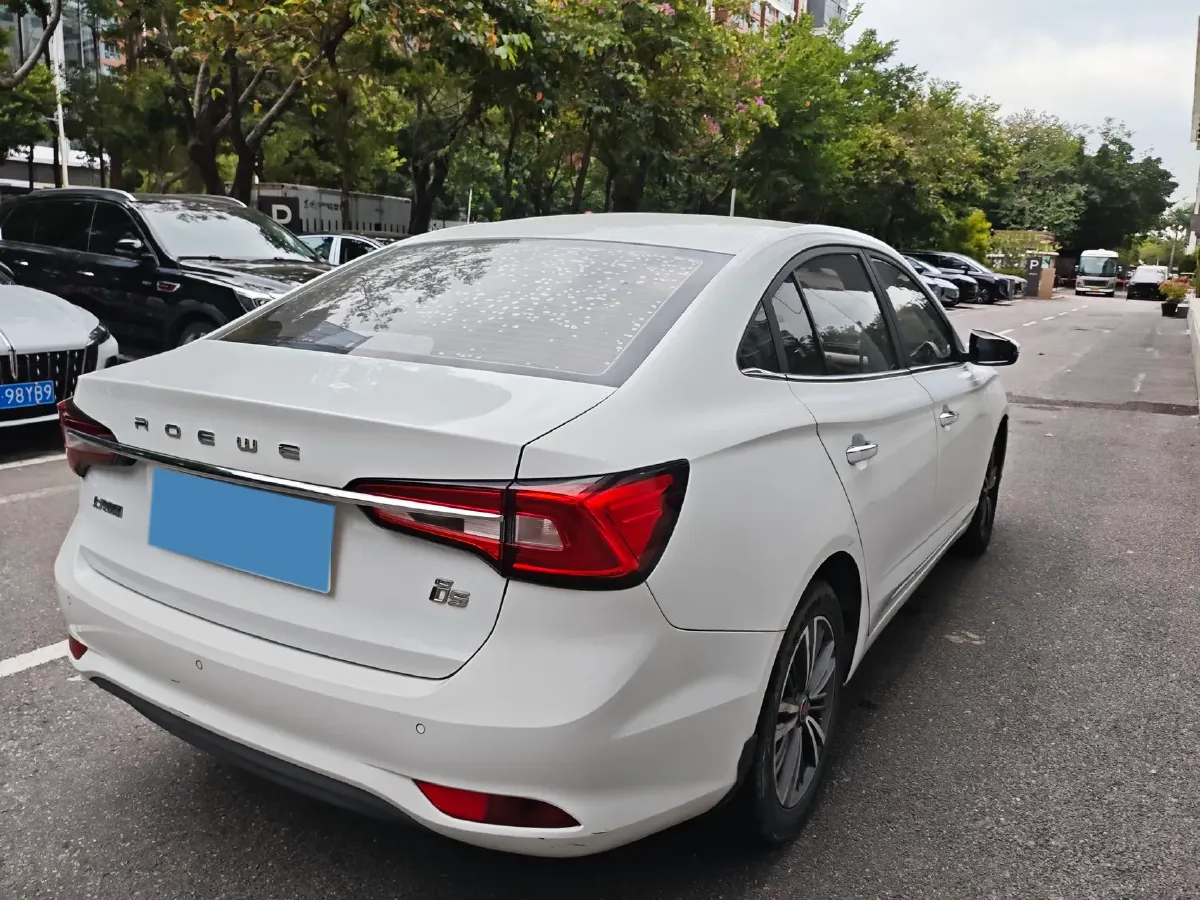 2019 Roewe i5 1.5L 120HP L4 5MT,autocango,china used car exporter,china ev exporter,chinese used car exporter,chinese used ev exporter