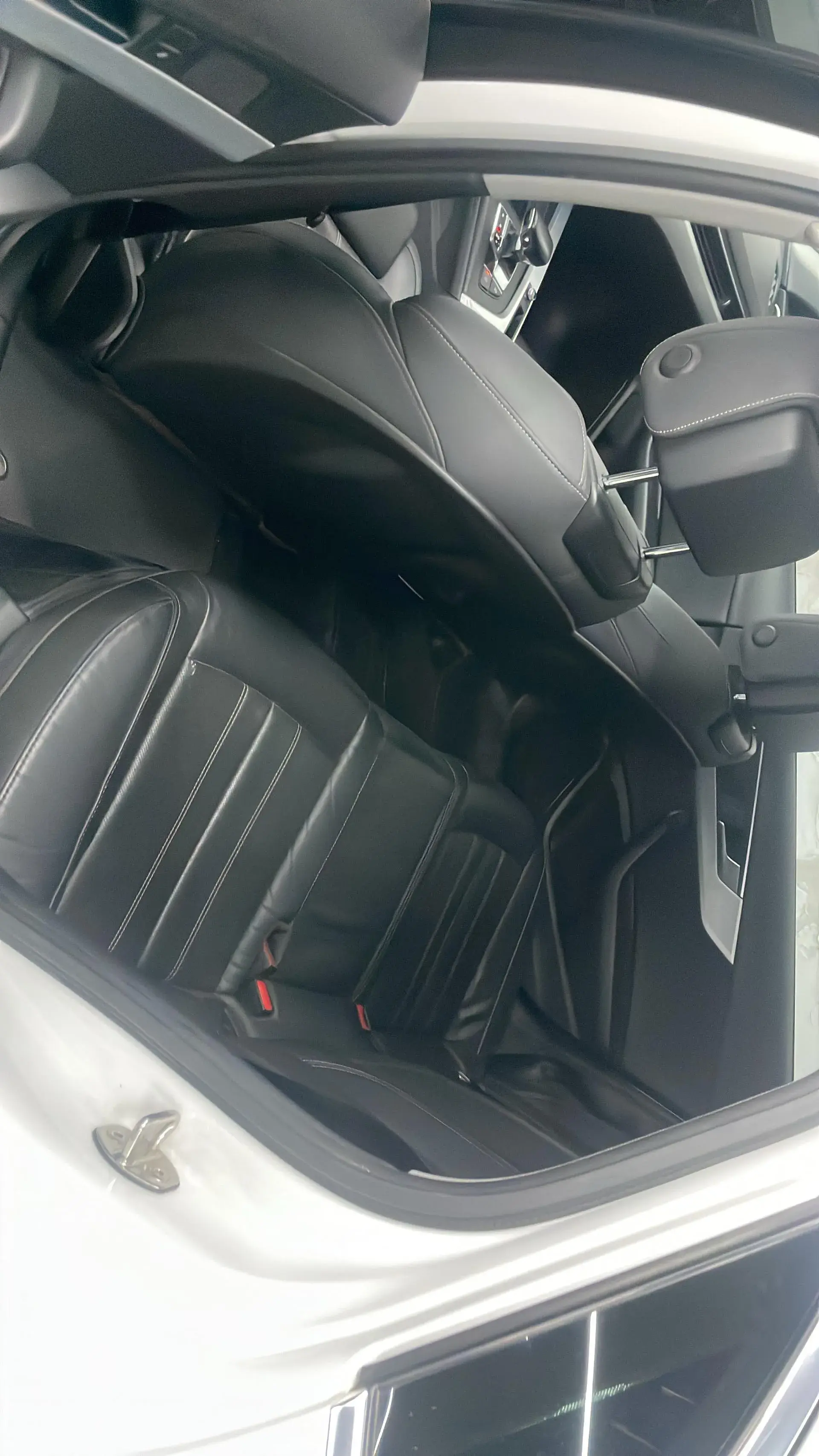 2020 AUDI A4L thumbnail 3