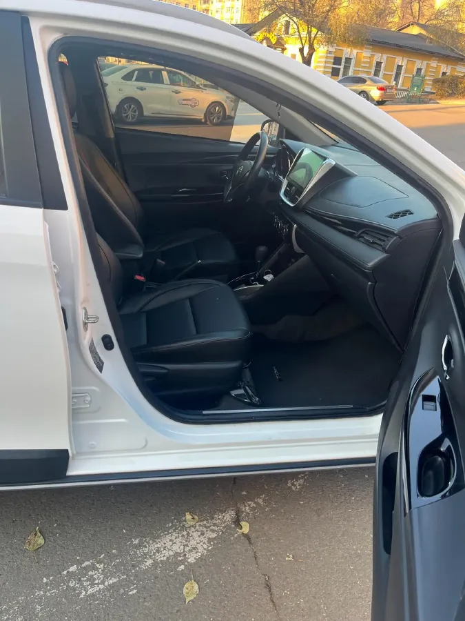 2022 Toyota Yaris L 1.5L 112HP L4 CVT,autocango,china used car exporter,china ev exporter,chinese used car exporter,chinese used ev exporter