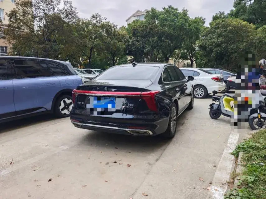 2023 HONGQI H5 thumbnail 4