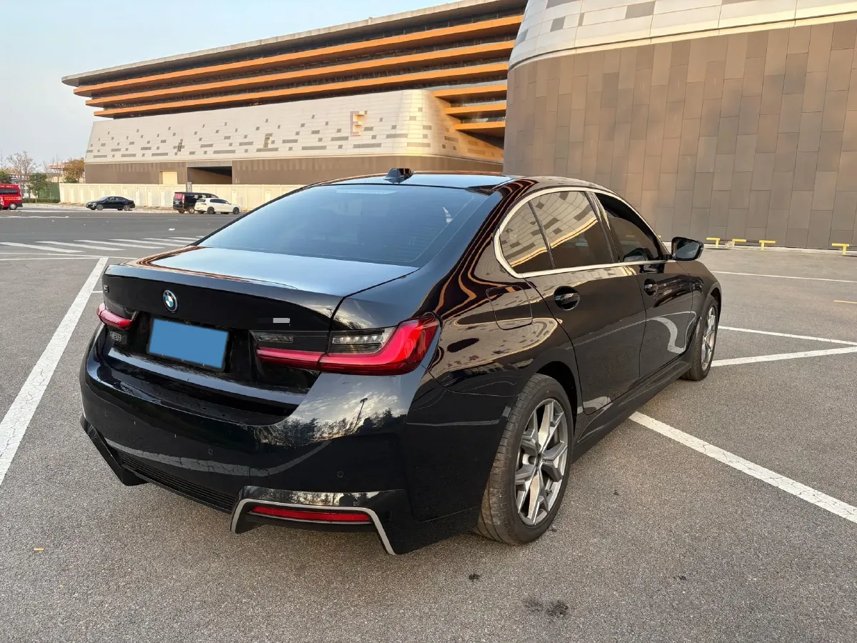 2025 BMW i3 BEV 70KWH,autocango,china used car exporter,china ev exporter,chinese used car exporter,chinese used ev exporter