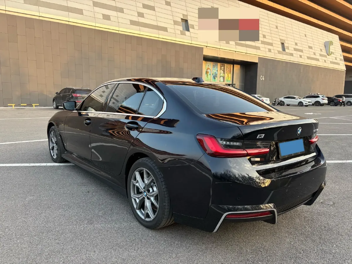 2025 BMW i3 BEV 70KWH,autocango,china used car exporter,china ev exporter,chinese used car exporter,chinese used ev exporter