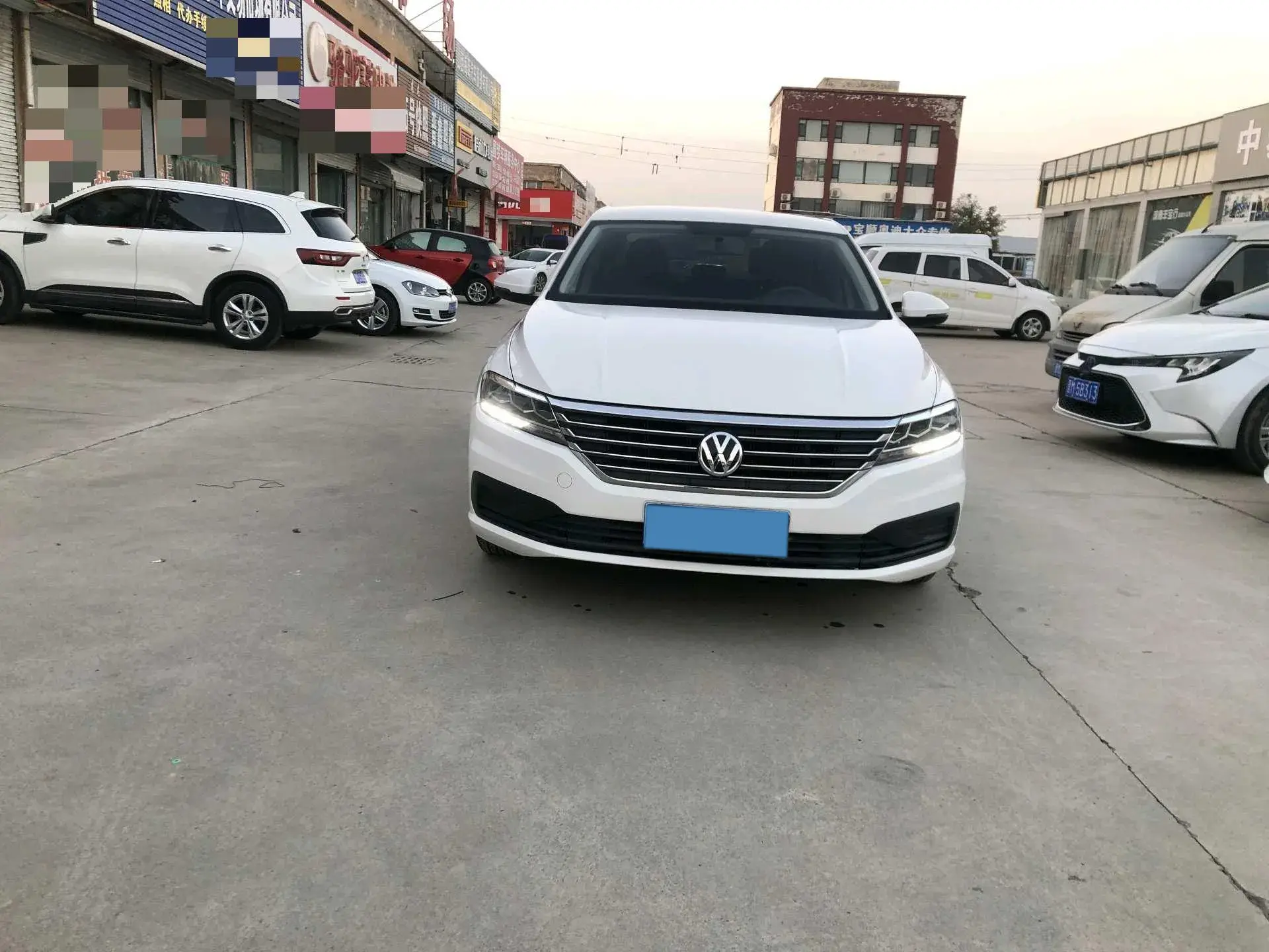 2019 VOLKSWAGEN LAVIDA thumbnail 3