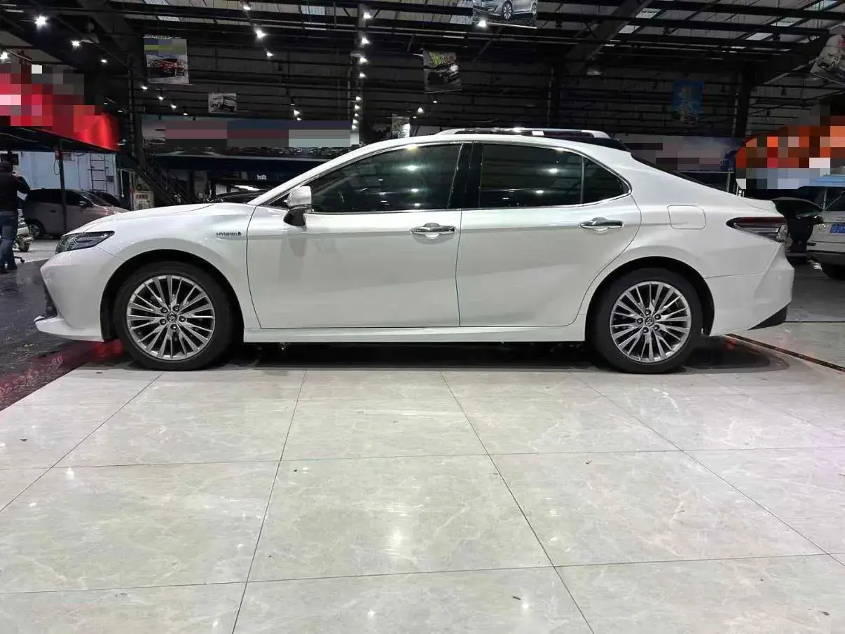 2019 TOYOTA CAMRY thumbnail 2