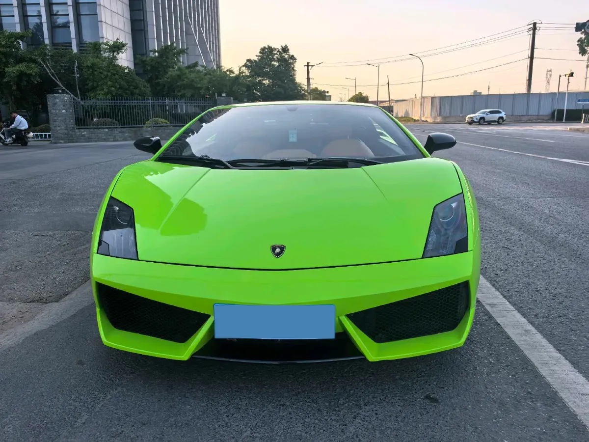 2008 BMW 1 Series 2.0L 156HP L4 6MT,autocango,china used car exporter,china ev exporter,chinese used car exporter,chinese used ev exporter