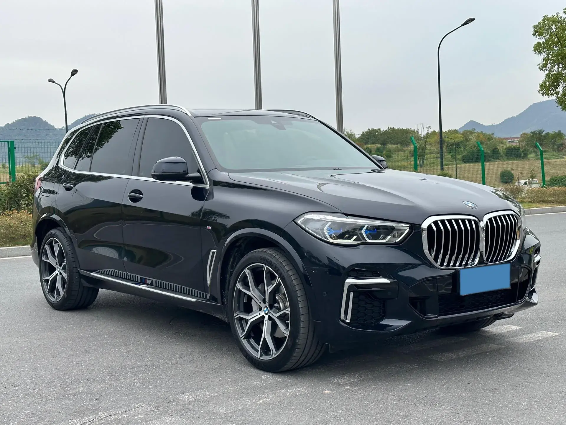 2022 BMW X5 thumbnail 3