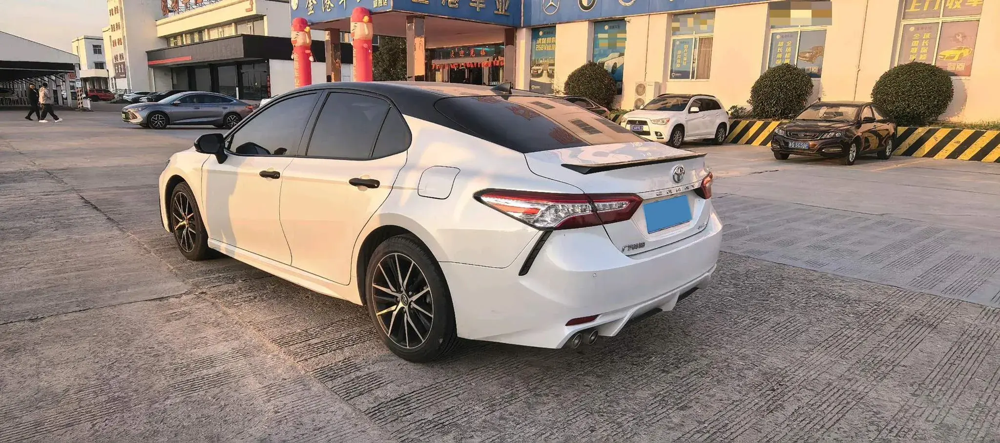 2021 TOYOTA CAMRY thumbnail 4