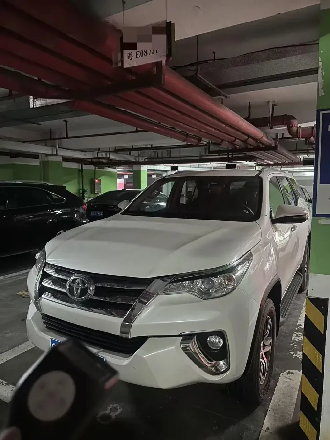 2015 Toyota Fortuner 2.7L 159HP L4 4AT,autocango,china used car exporter,china ev exporter,chinese used car exporter,chinese used ev exporter