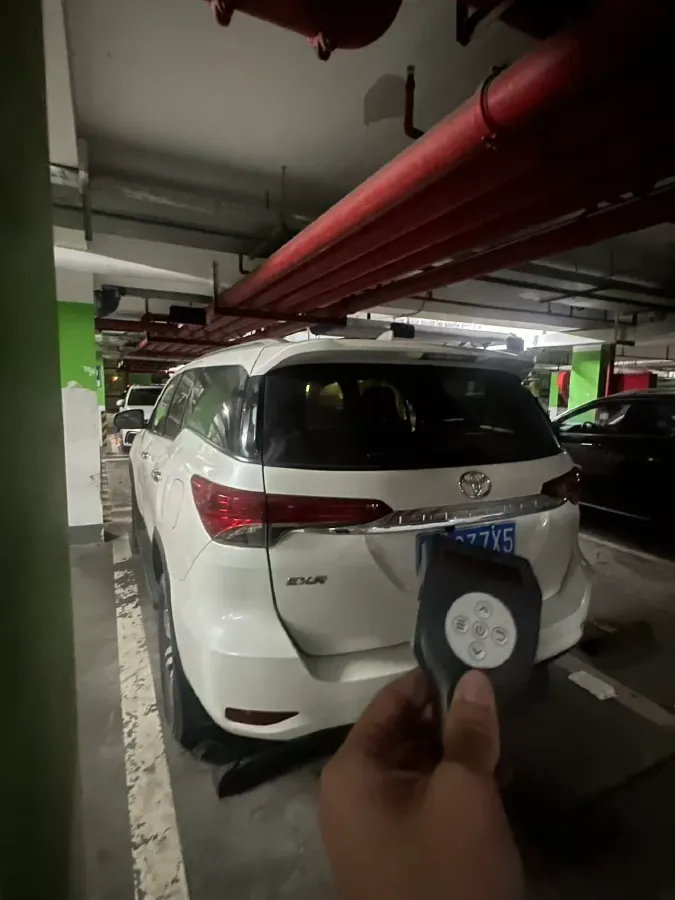 2015 Toyota Fortuner 2.7L 159HP L4 4AT,autocango,china used car exporter,china ev exporter,chinese used car exporter,chinese used ev exporter