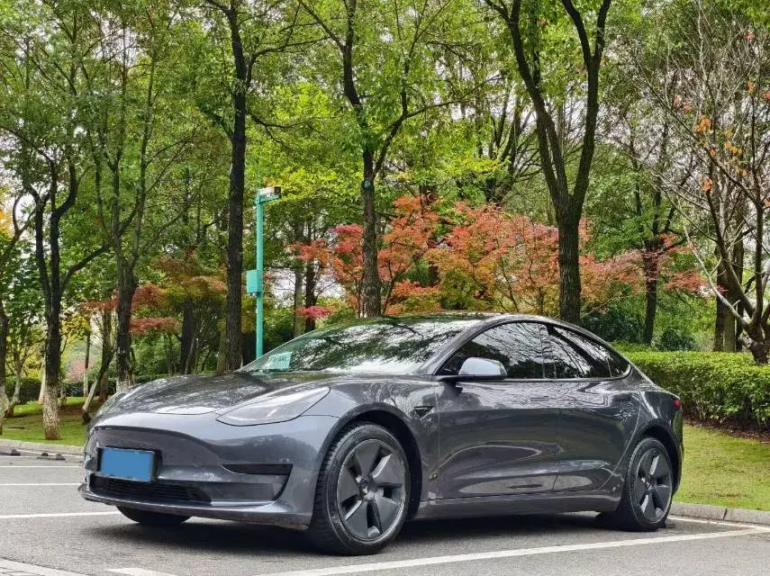 2022 Tesla Model 3 BEV 60KWH