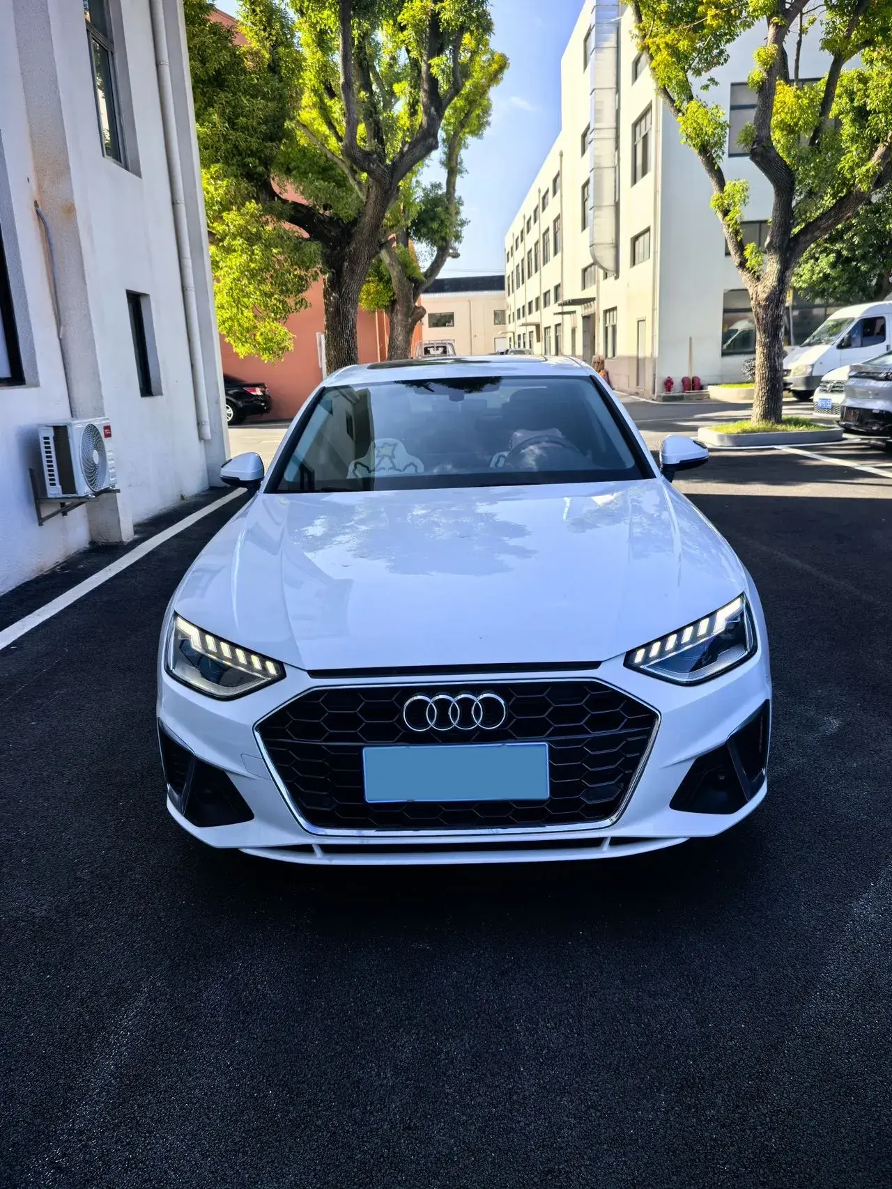 2020 AUDI A4L thumbnail 2