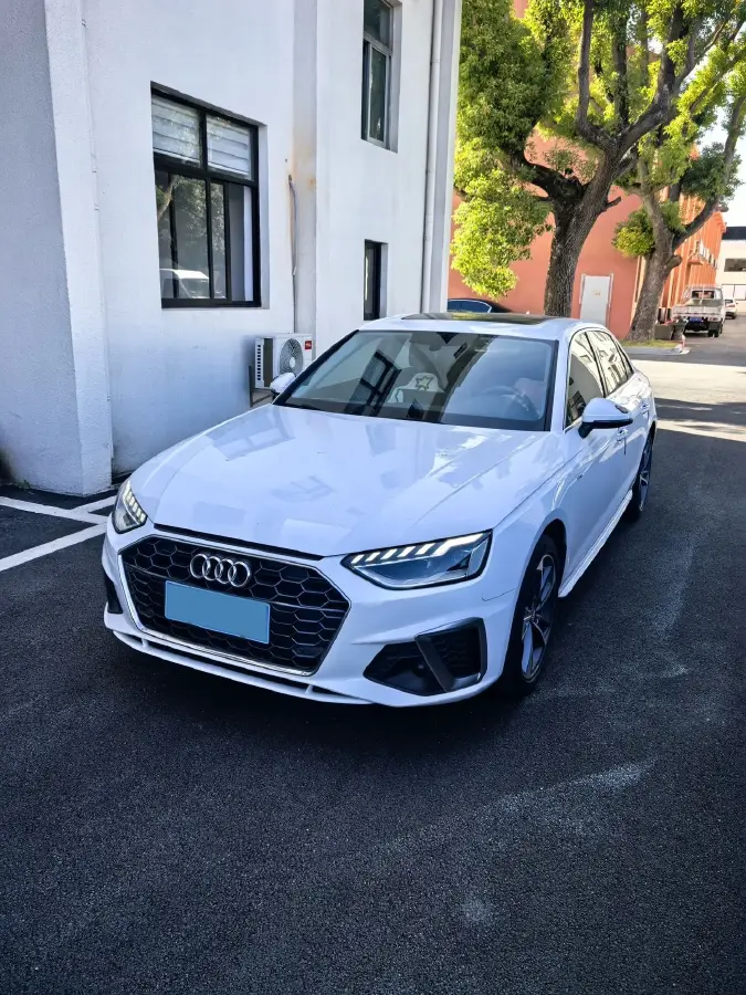 2020 Audi A4L 2.0T 150HP L4 7DCT