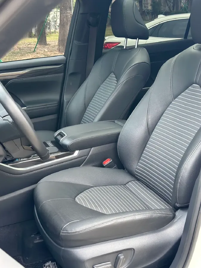 2023 Toyota Crown Kluger 2.5L 189HP L4 E-CVT Hybrid,autocango,china used car exporter,china ev exporter,chinese used car exporter,chinese used ev exporter